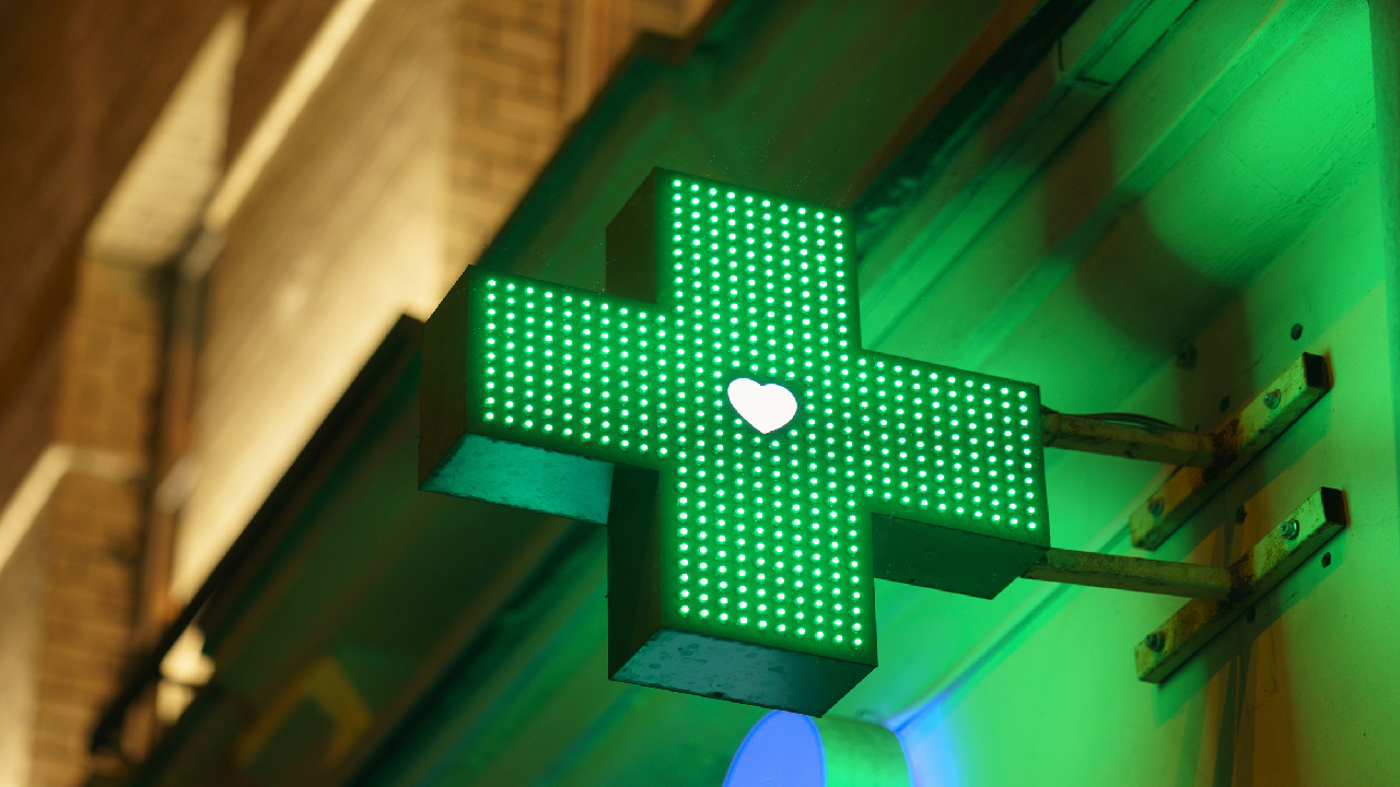 pharmacy-green-cross-heart-insert-summary